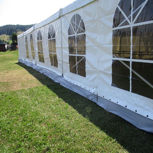 Foto: Festzelt 10x20m inklusive verankerungsfreiem Boden