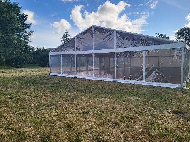 gebrauchtes Festzelt 12x30m inkl. Boden in TOPZustand 12x30x2,30m