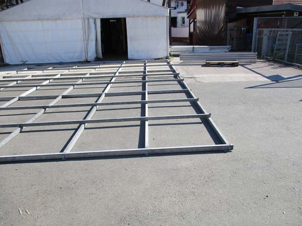 Foto: Systemboden mit Stahlunterbau, auch verankerungsfrei