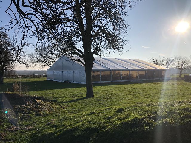 Foto: Zelt 20x25 m inkl. Holzboden mit Stahlunterbau und Heizgert