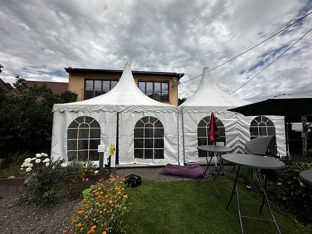 Foto: 2 Pagoden 5x5m - nur im Paket