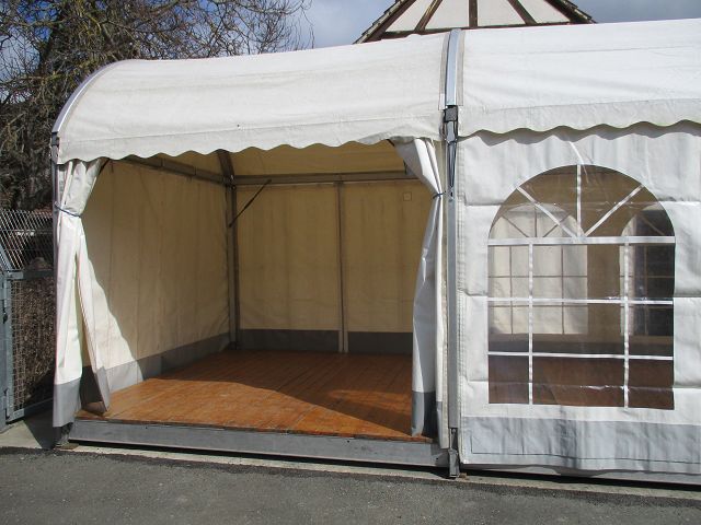Foto: Rundbogenzelte / Gangway 3 x 30 m oder einzeln, opt. Boden