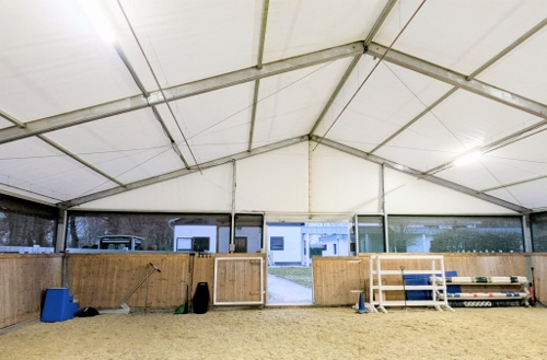Foto: erh�htes Lagerzelt / Reitzelt 15x30m