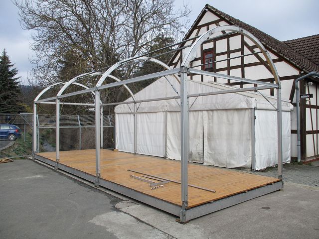 Foto: Rundbogenzelte / Gangway 3 x 30m oder einzeln, opt. Boden