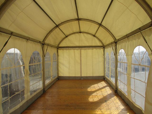 Foto: Rundbogenzelte / Gangway 3 x 30m oder einzeln, opt. Boden