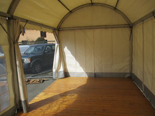 Foto: Rundbogenzelte/ Gangway 3x30 m oder einzeln, opt. Boden